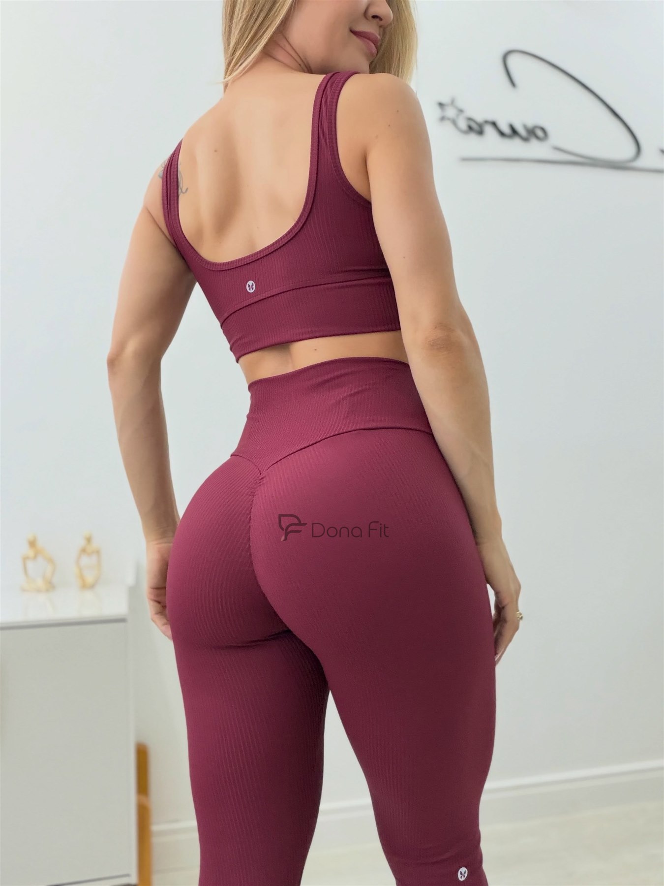 Conjunto Valentino Vinho Dona Fit